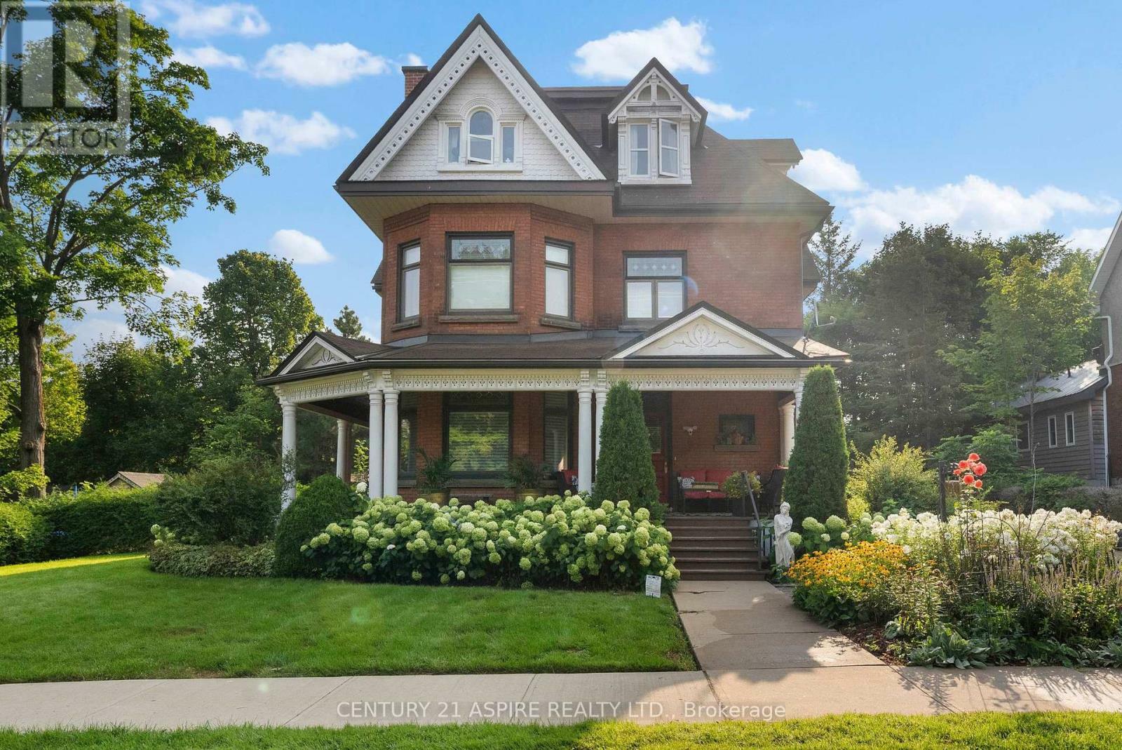 Property Photo:  307 Maple Avenue  ON K8A 1L8 