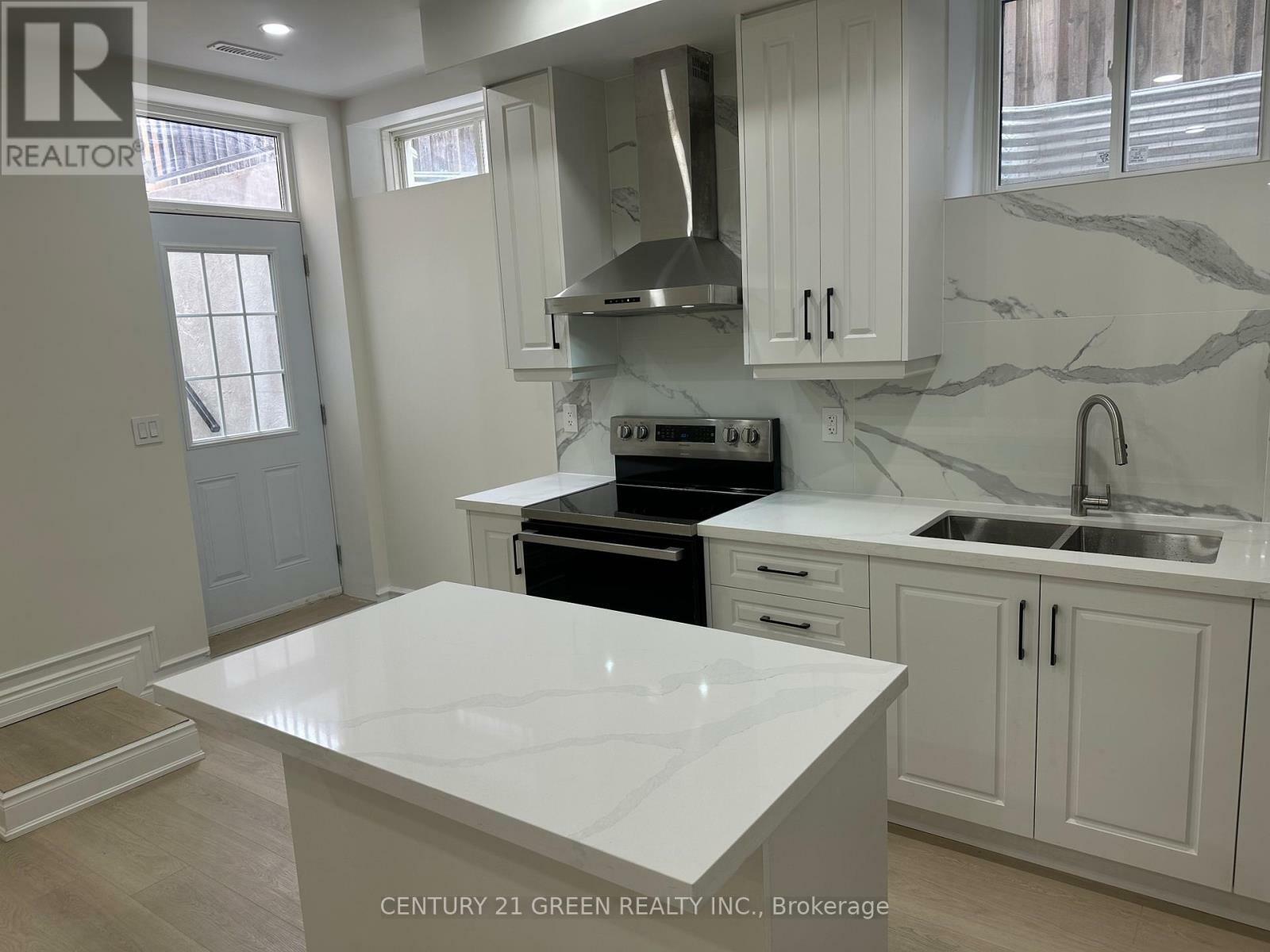 Property Photo: 3187 Seabright Drive Bsmt ON L5M 0B4