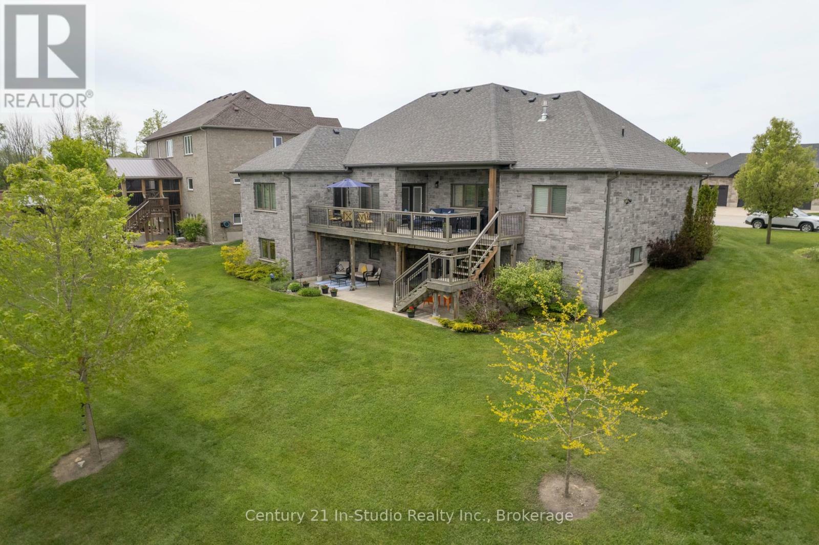Property Photo: 417 McCullough Crescent ON N2Z 0A8