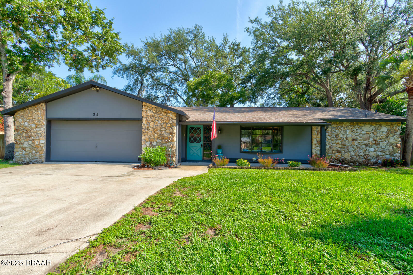 Property Photo: 35 Whippoorwill Lane FL 32174