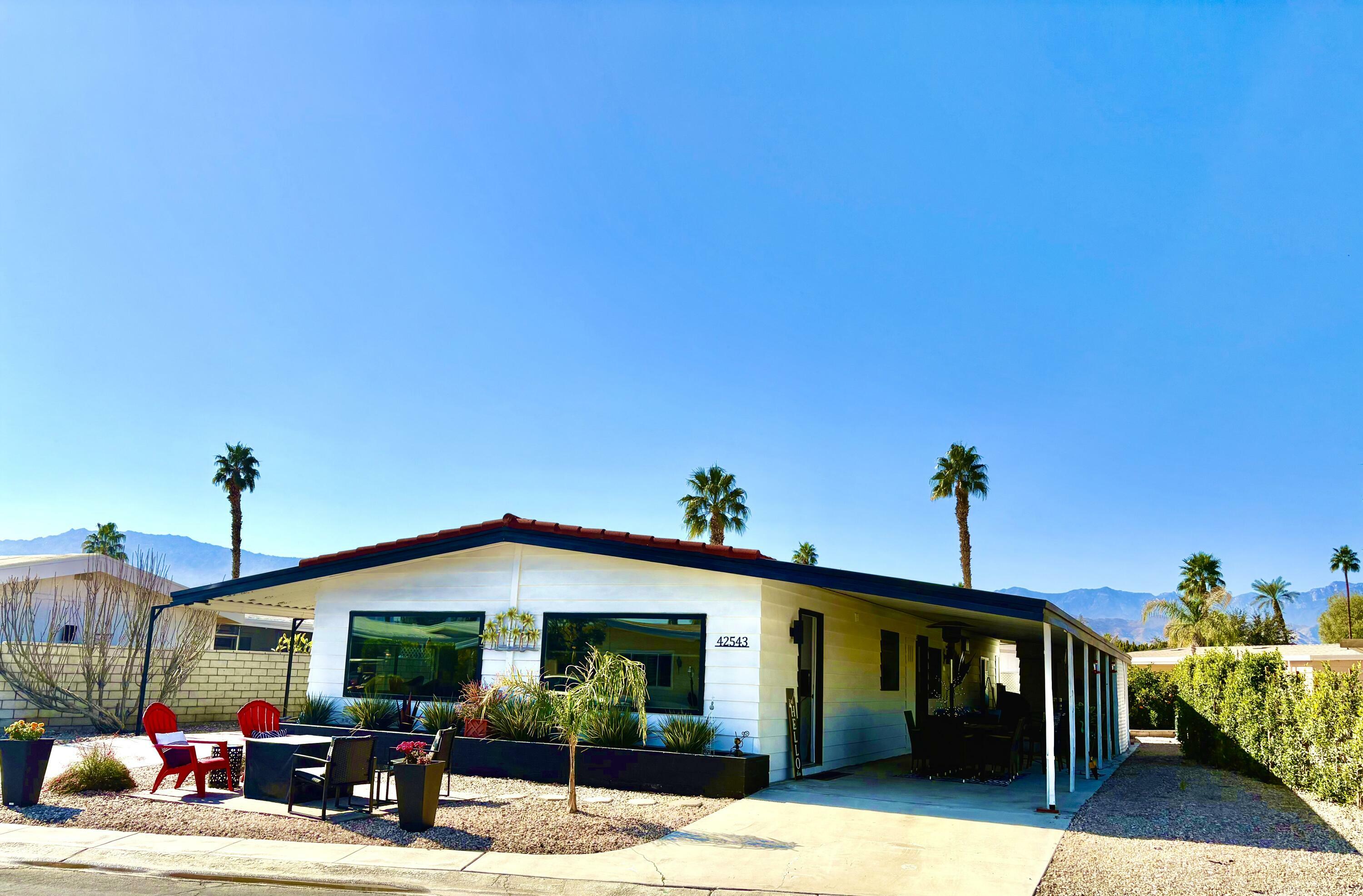 Property Photo: 42543 Granite Place CA 92260
