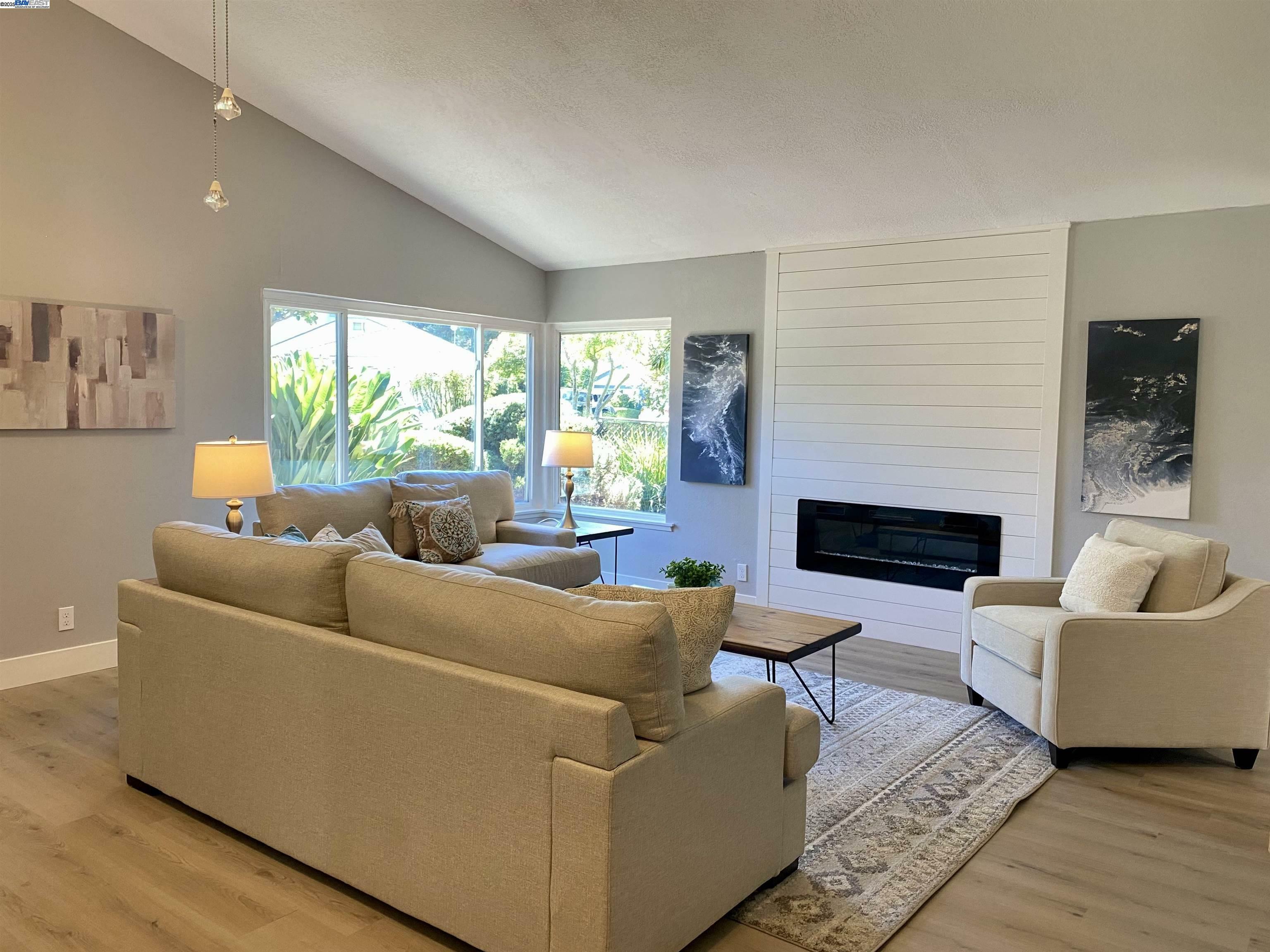 Property Photo: 1833 Nakoma Ct CA 94539