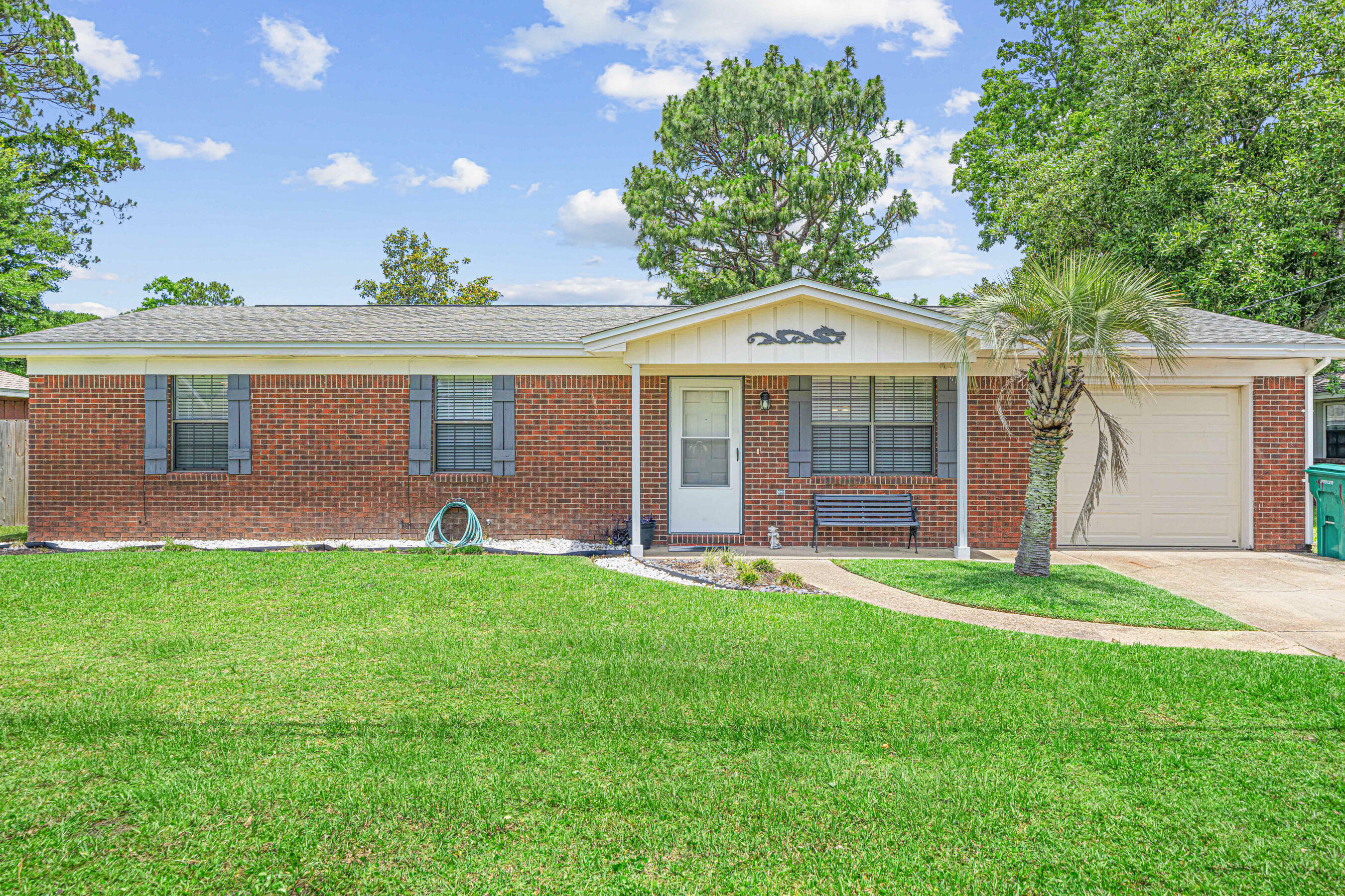 Property Photo: 617 Schneider Drive FL 32547