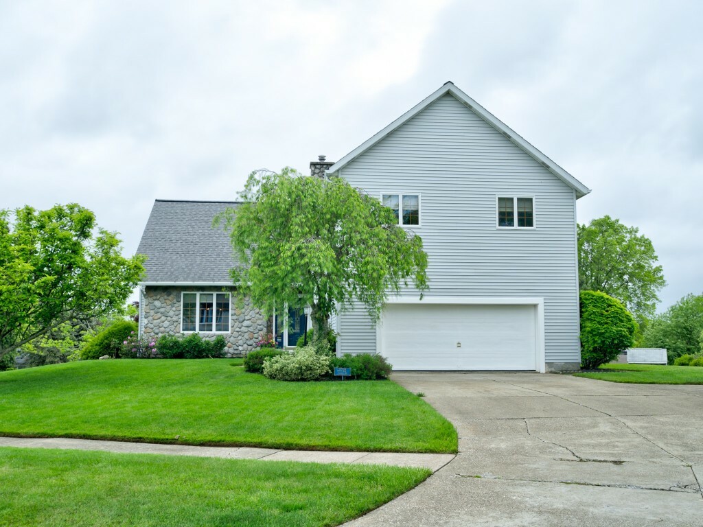 Property Photo: 5722 Clinton Street PA 16509