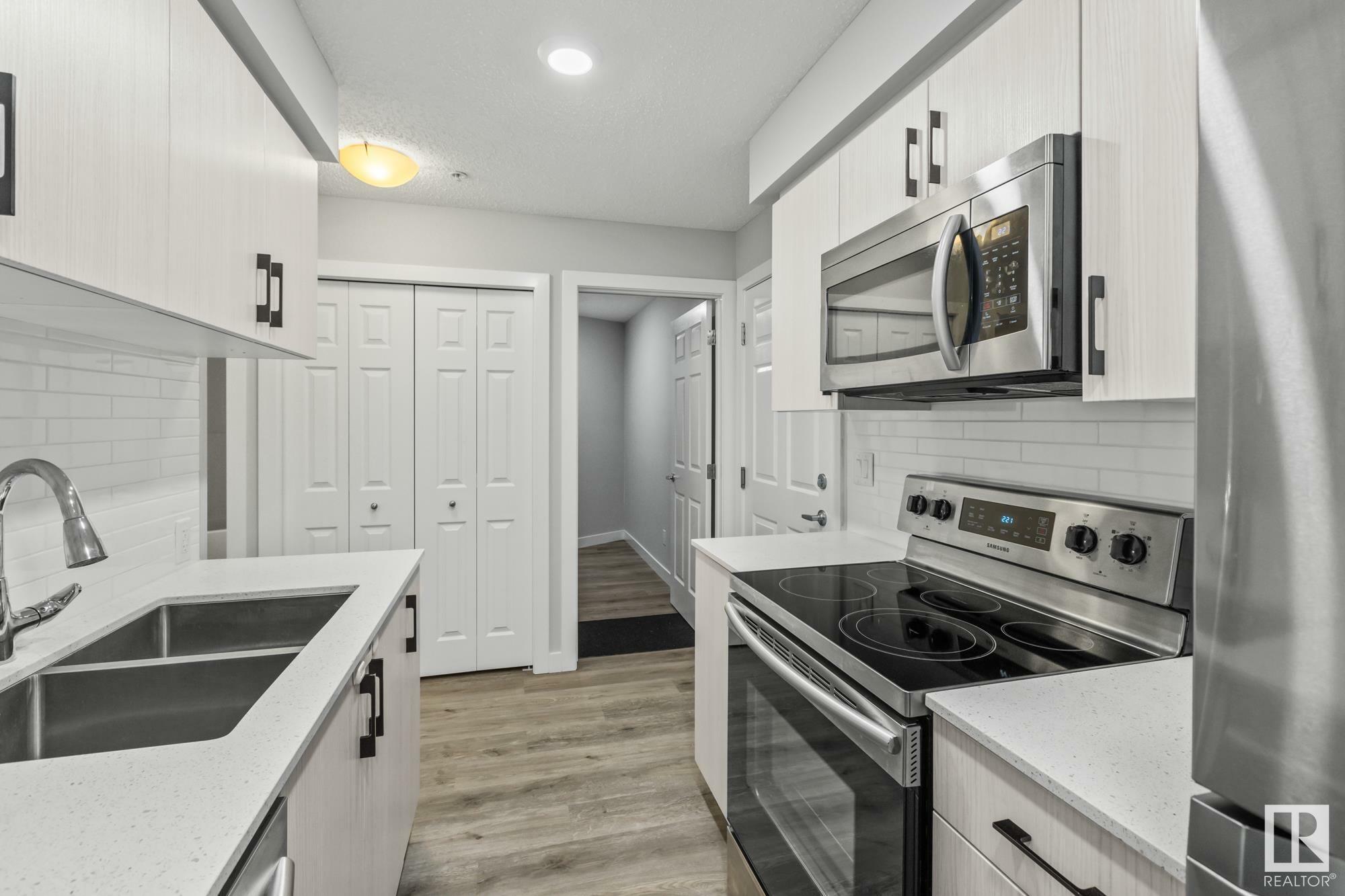 Photo de la propriété: 11511 27 Avenue NW 320 AB T6J 7J8
