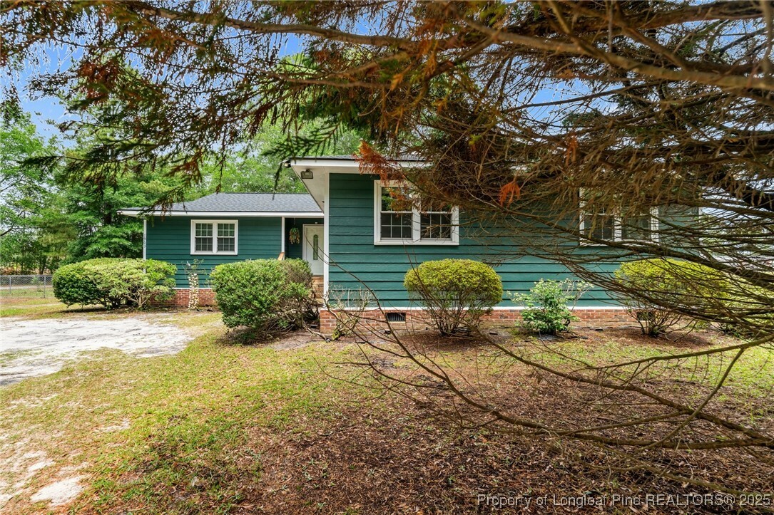 Property Photo: 1963 Seabrook School Road NC 28312