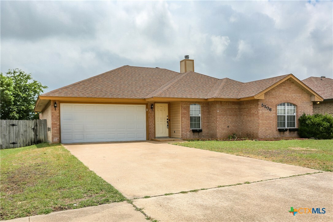 Property Photo: 5506 Golden Drive TX 76542