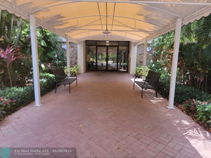 Property Photo: 4000 Cypress Grove Way 305 FL 33069