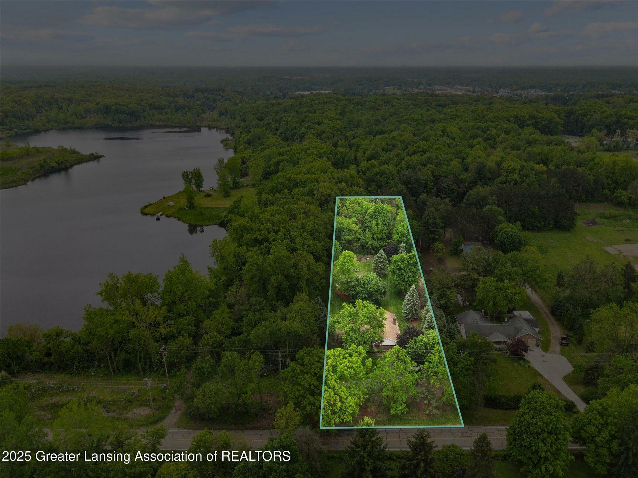Property Photo:  1346 E Howe Road  MI 48820 