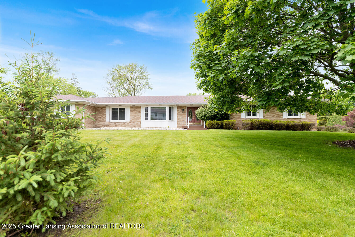 Property Photo: 2225 Holiday Lane MI 48917