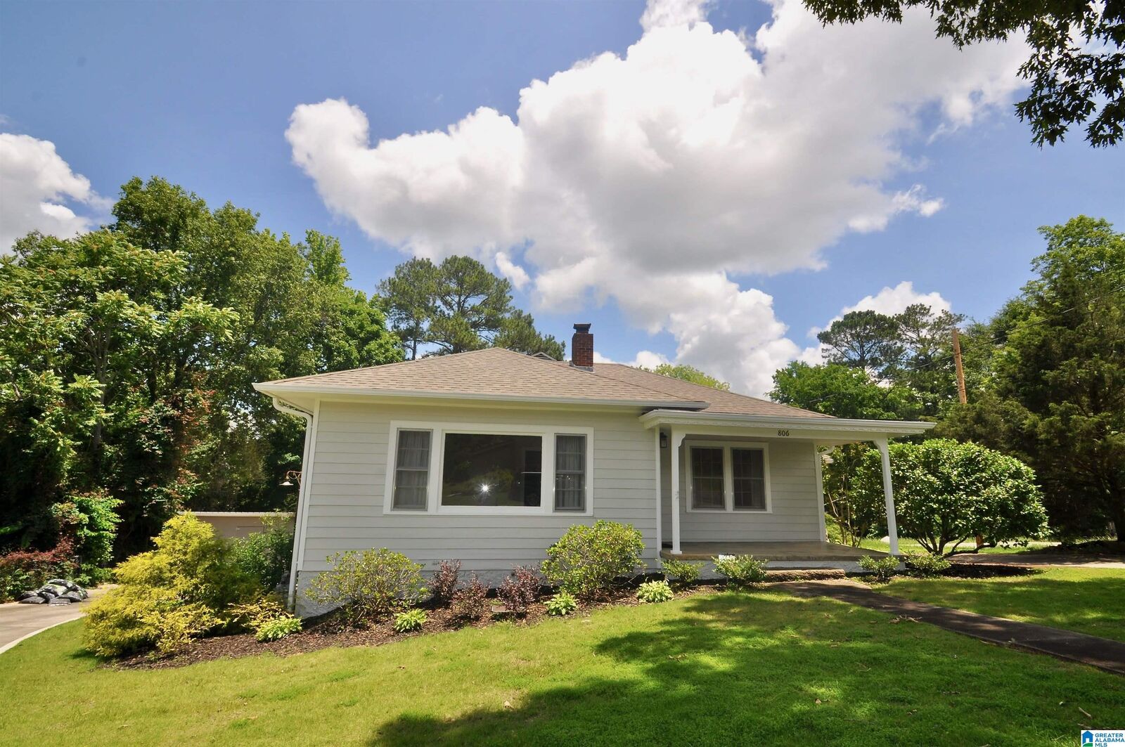 Property Photo:  806 SW 4th Avenue  AL 35055 
