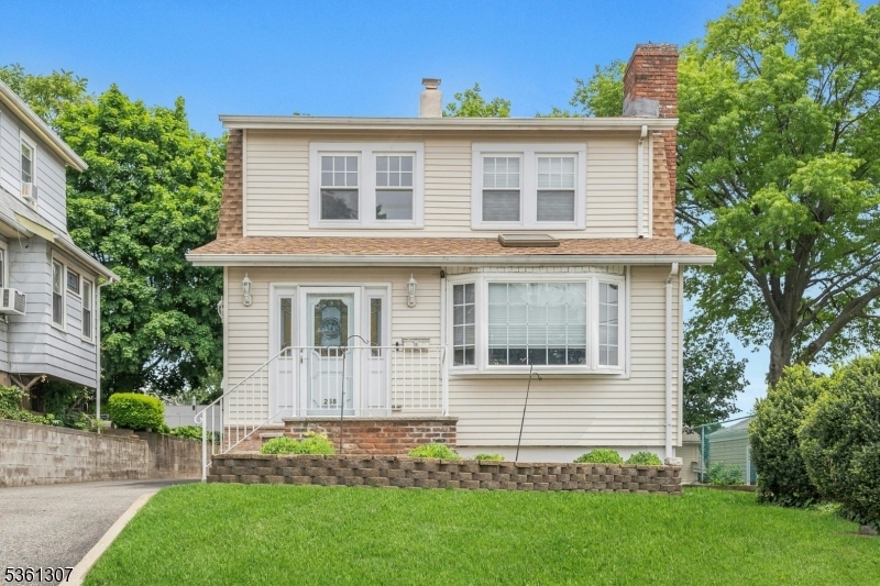 Property Photo: 268 Marvin Ave NJ 07601