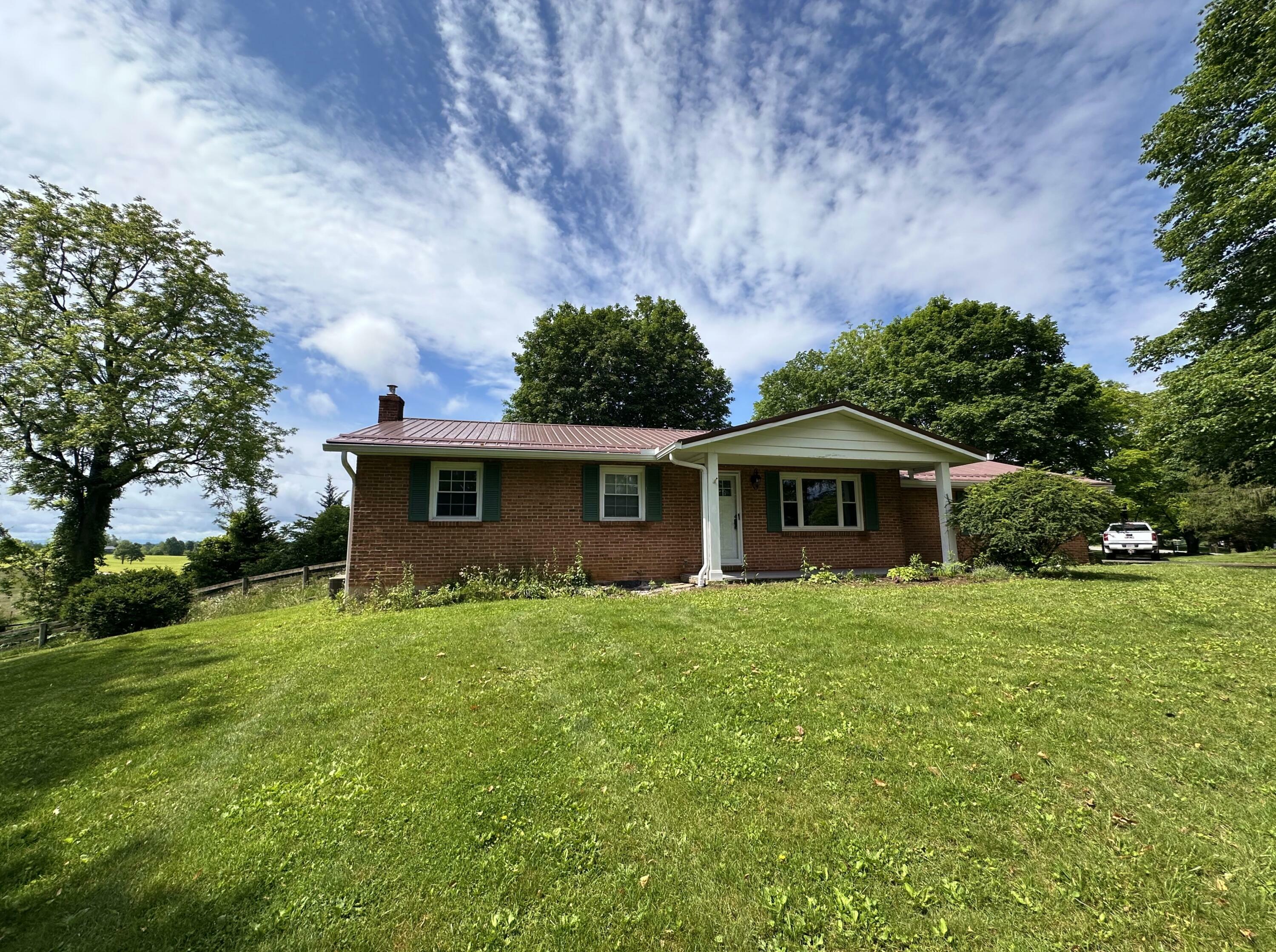 Property Photo: 2222 Davis Stuart Rd WV 24901
