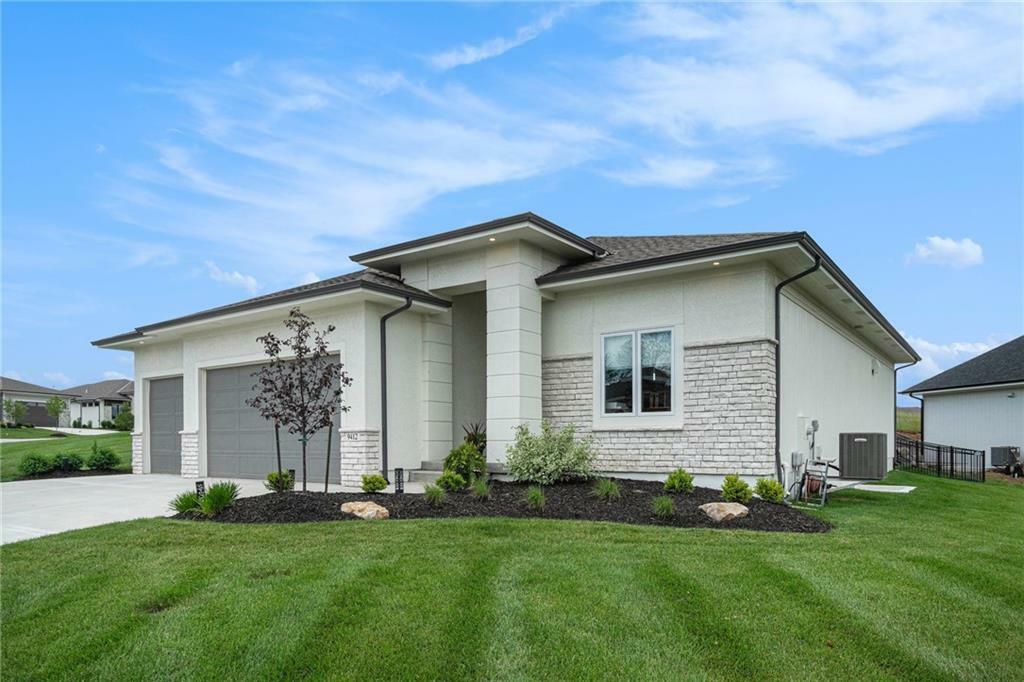 9412 Aurora Street  Lenexa KS 66220 photo