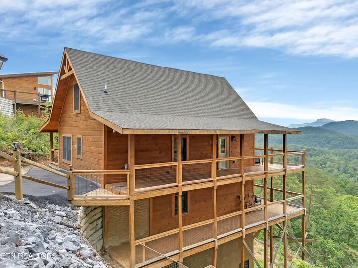 1027 Leslie Way  Sevierville TN 37876 photo