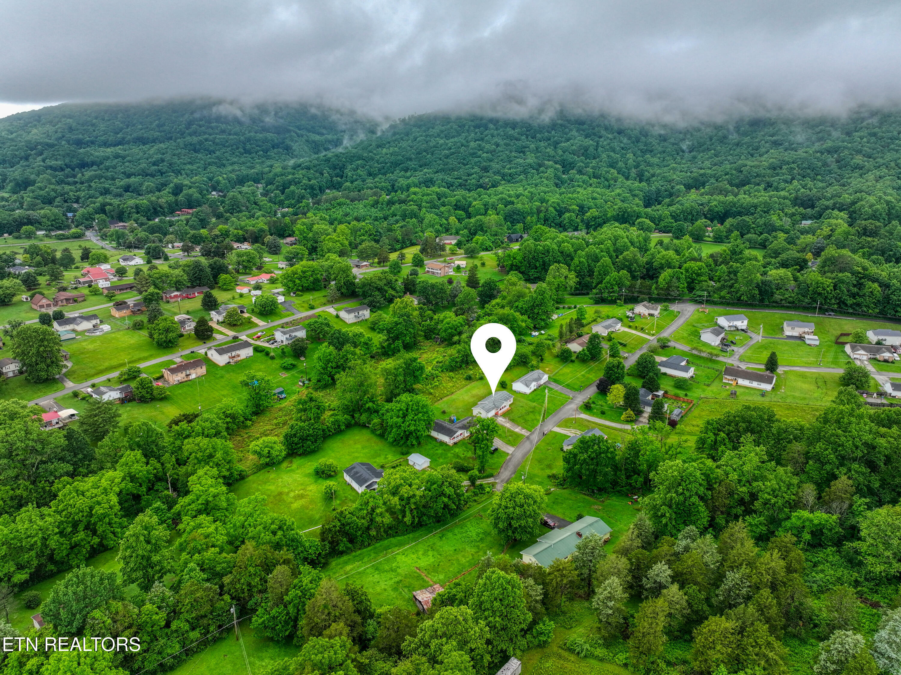Property Photo: 160 M & M Lane TN 37757