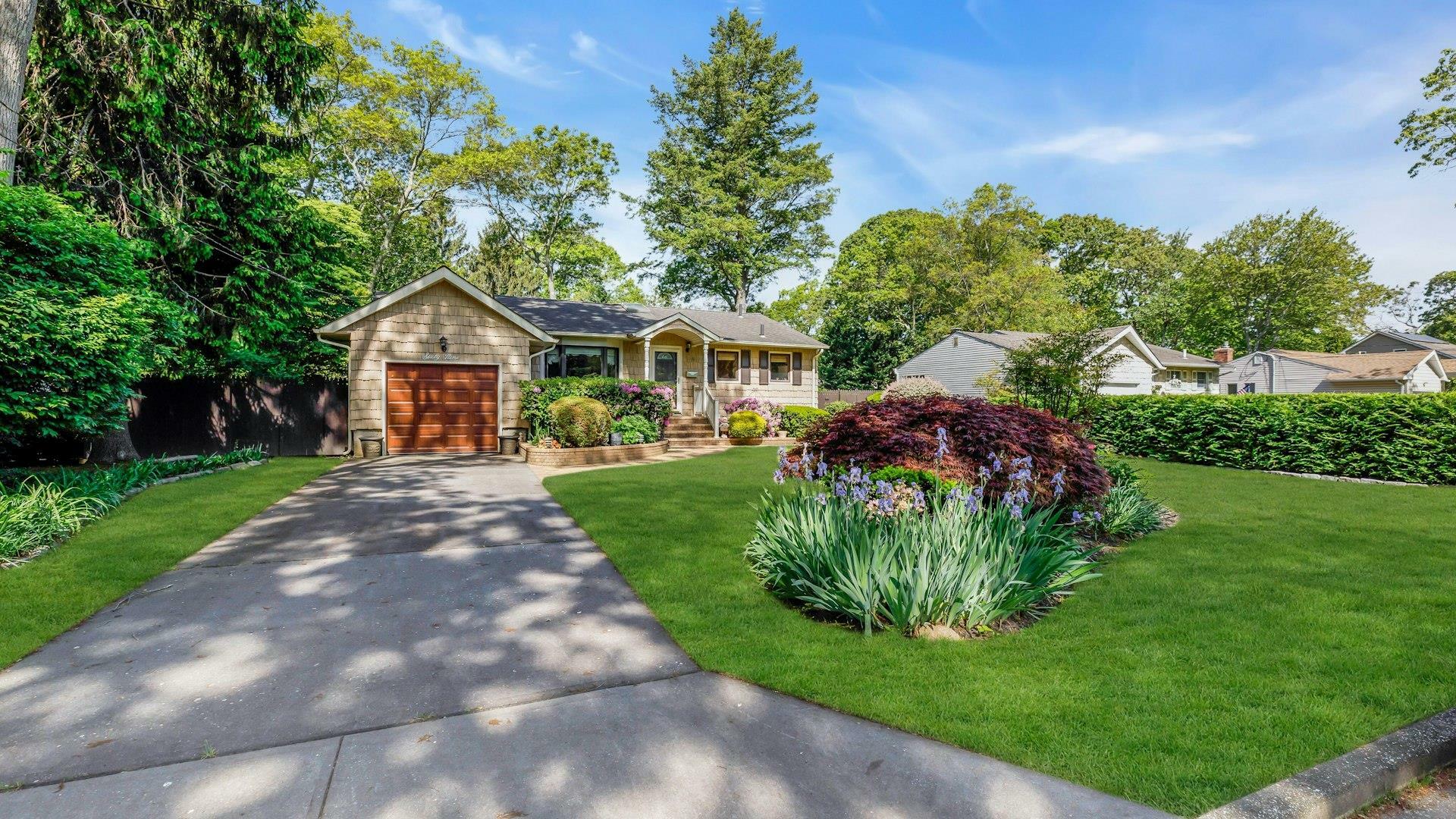 Property Photo:  69 Indian Head Drive  NY 11782 