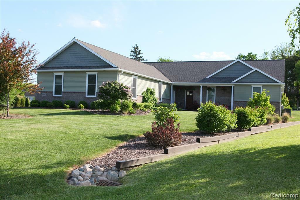 1041 Lancaster Street  Lapeer MI 48446 4407 photo