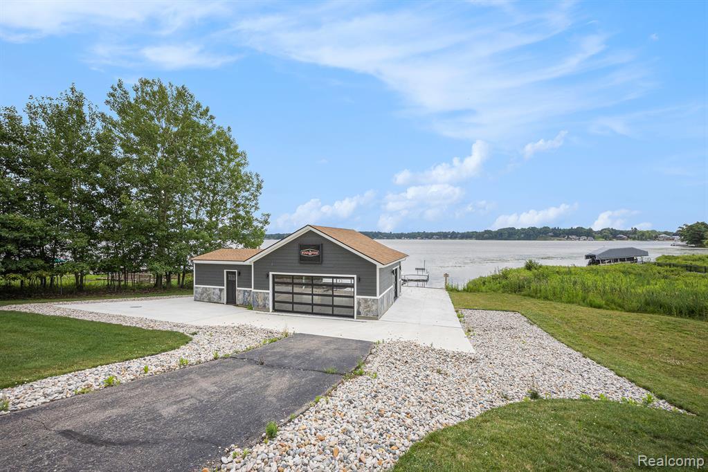 Property Photo: 4143 Longview Drive MI 48446 3659