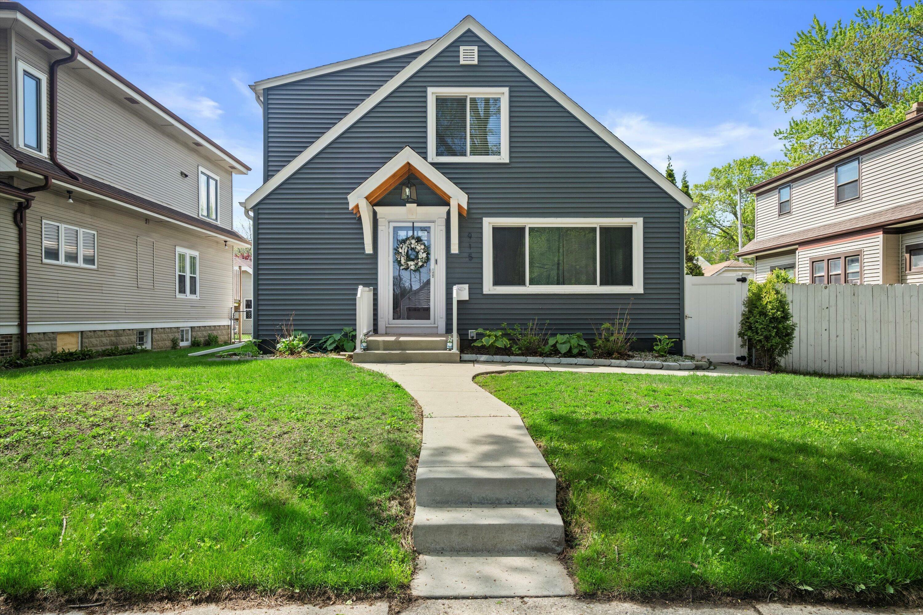 915 E Ohio Ave  Milwaukee WI 53207 photo