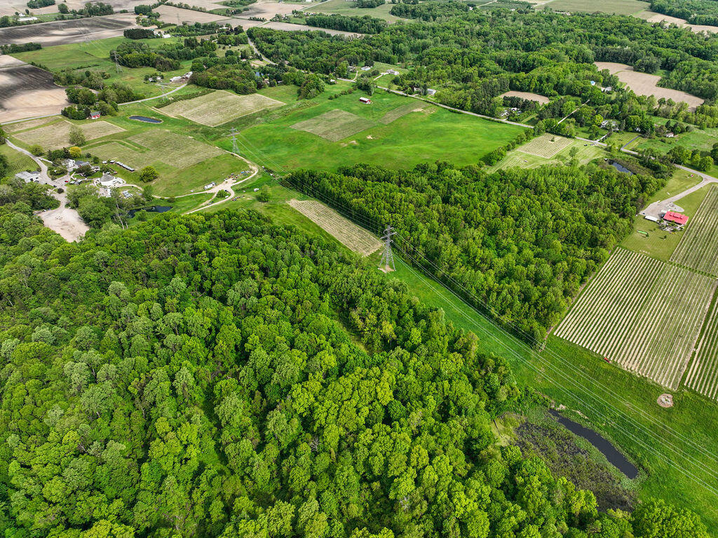 Property Photo: 438 E Snow Road MI 49101
