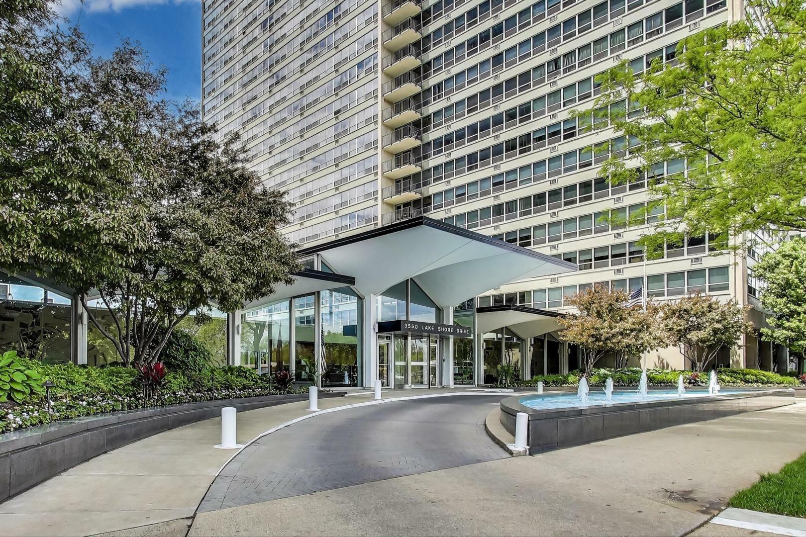 Property Photo:  3550 N Lake Shore Drive 2113  IL 60657 