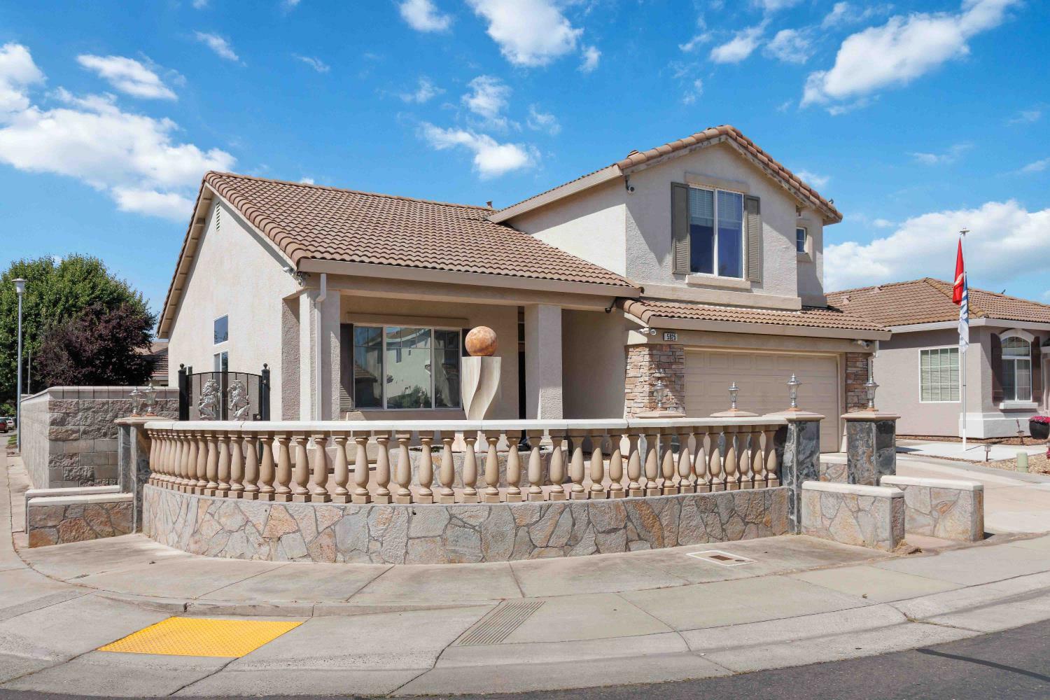 Property Photo: 5925 Livorno Way CA 95757