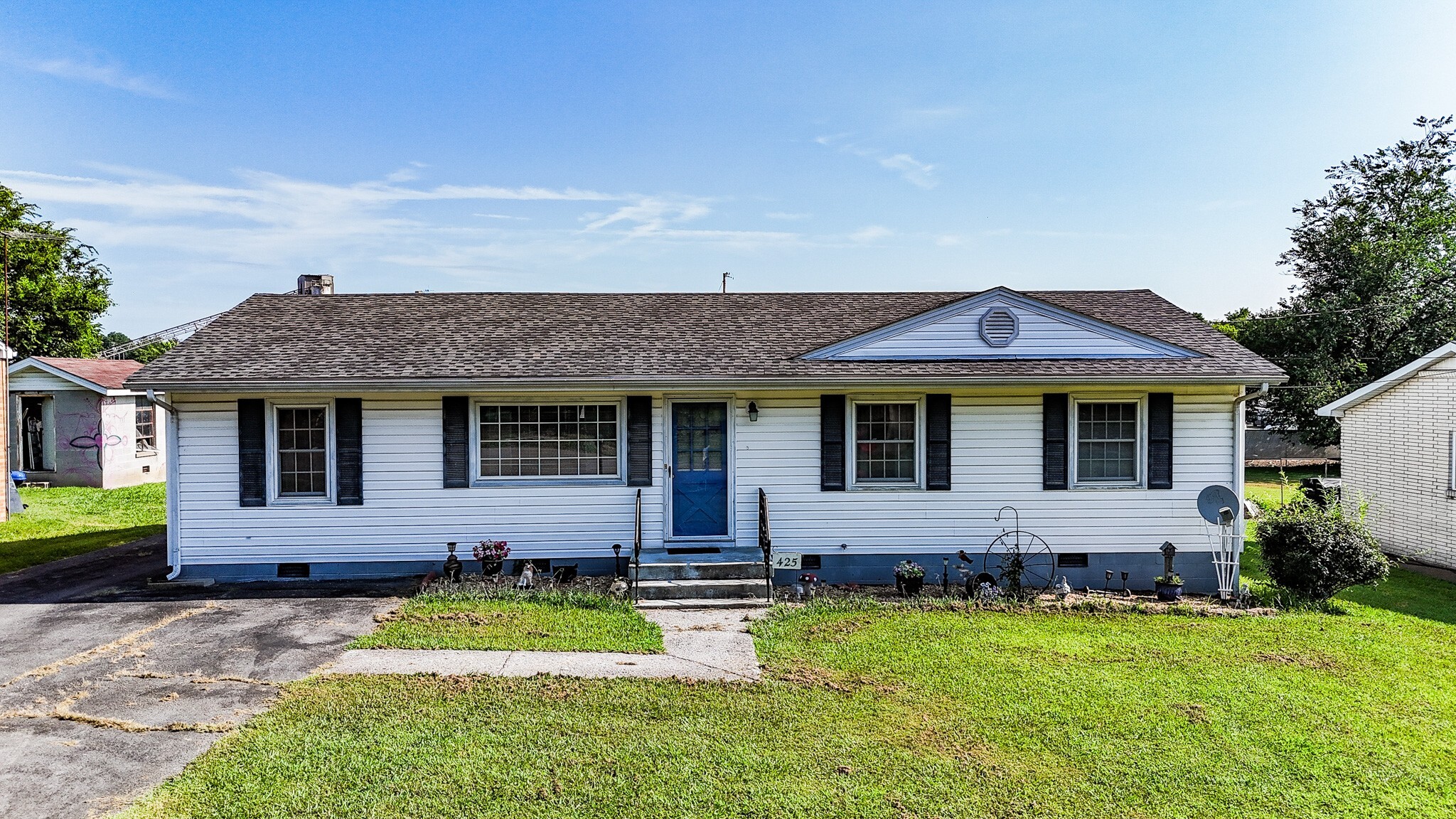 Property Photo: 425 Fairground Hts TN 37160