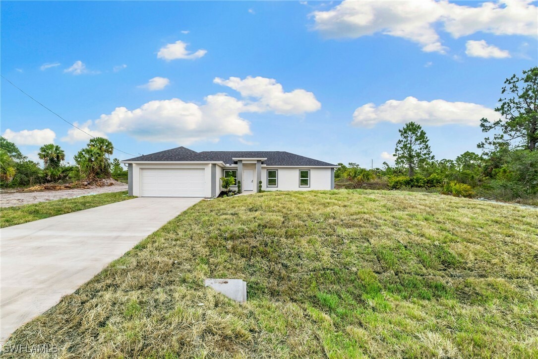 Property Photo: 955 Plantation Road FL 33974