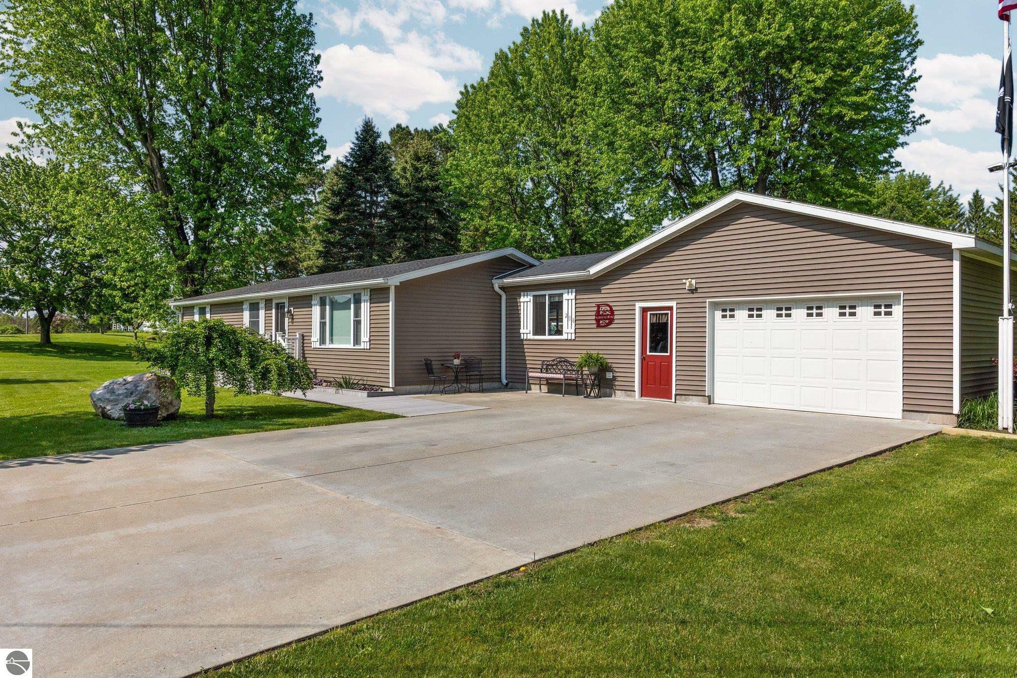 Property Photo: 208 S Case Street MI 49665-9705