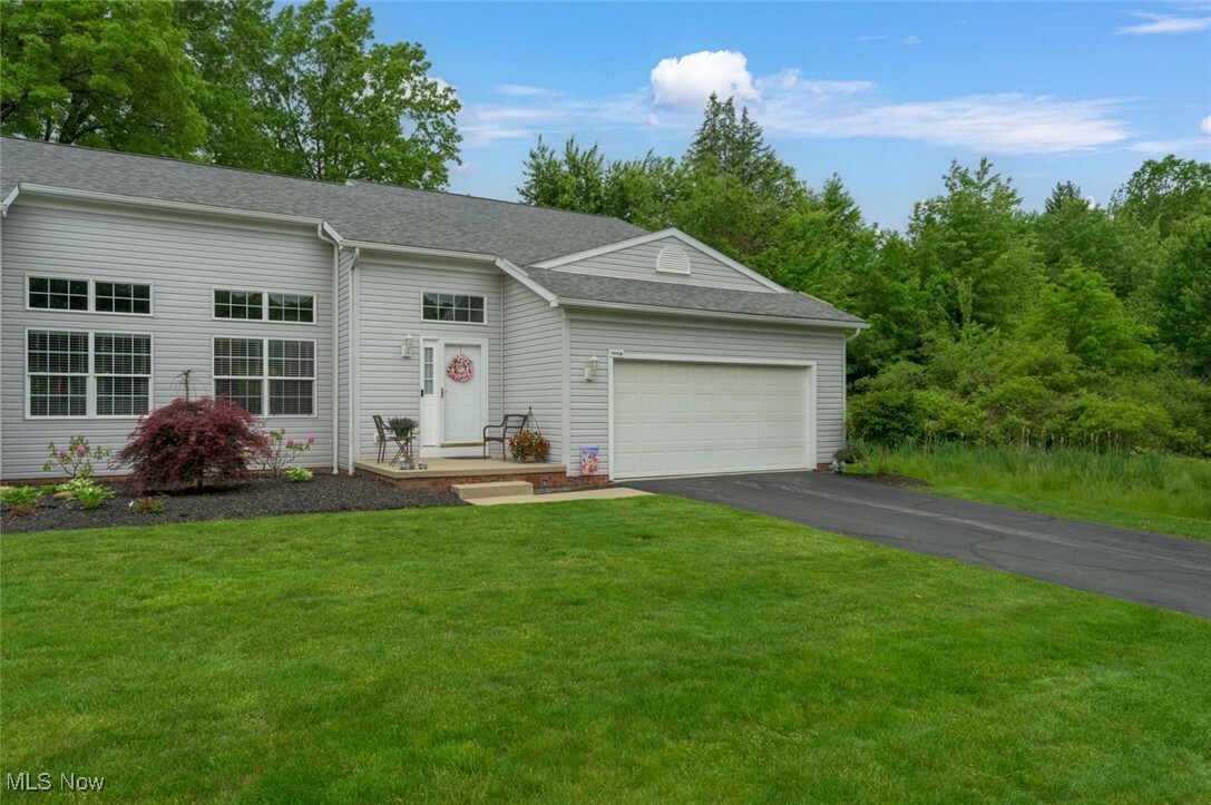 Property Photo: 1441 Shaw Avenue A OH 44446