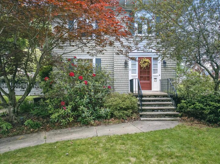 Property Photo:  42 Chester Street  NH 03064 