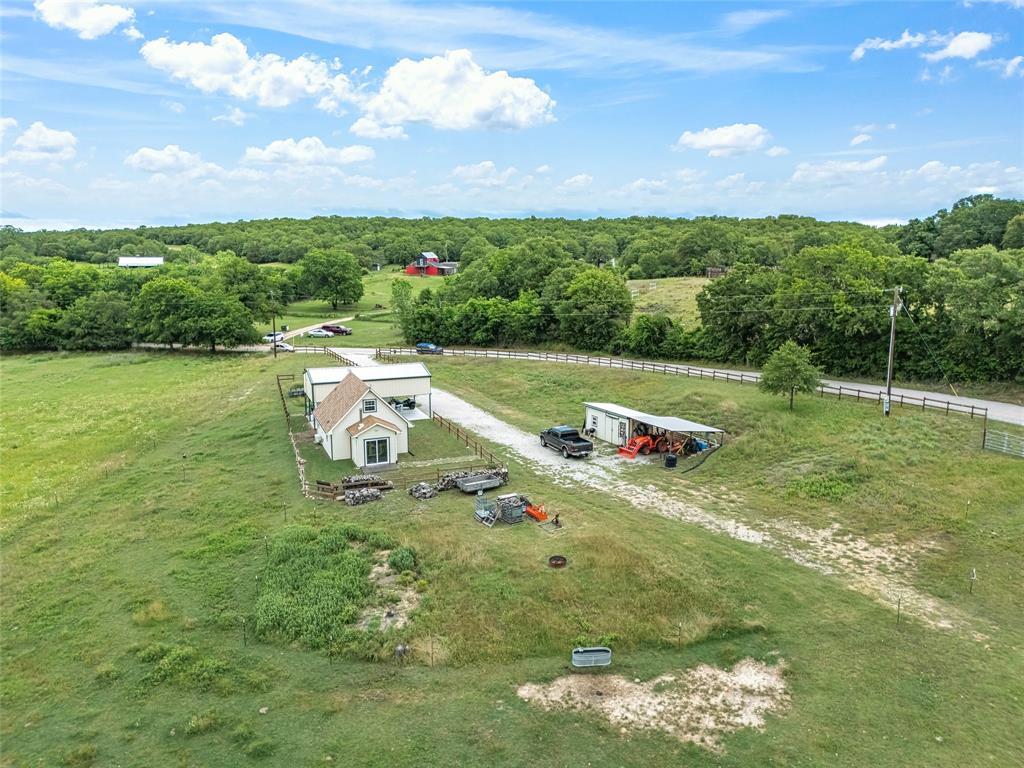 Photo de la propriété: 1185 County Road 1590 TX 76225
