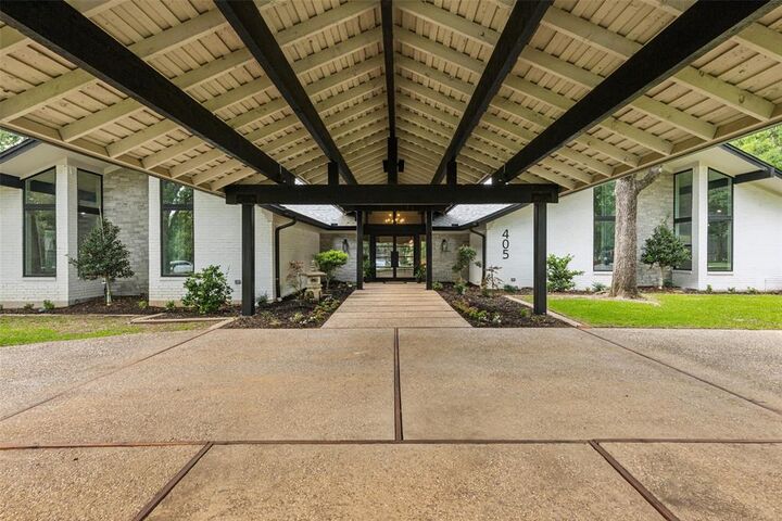 Property Photo:  405 Woodbriar Court  TX 76034 