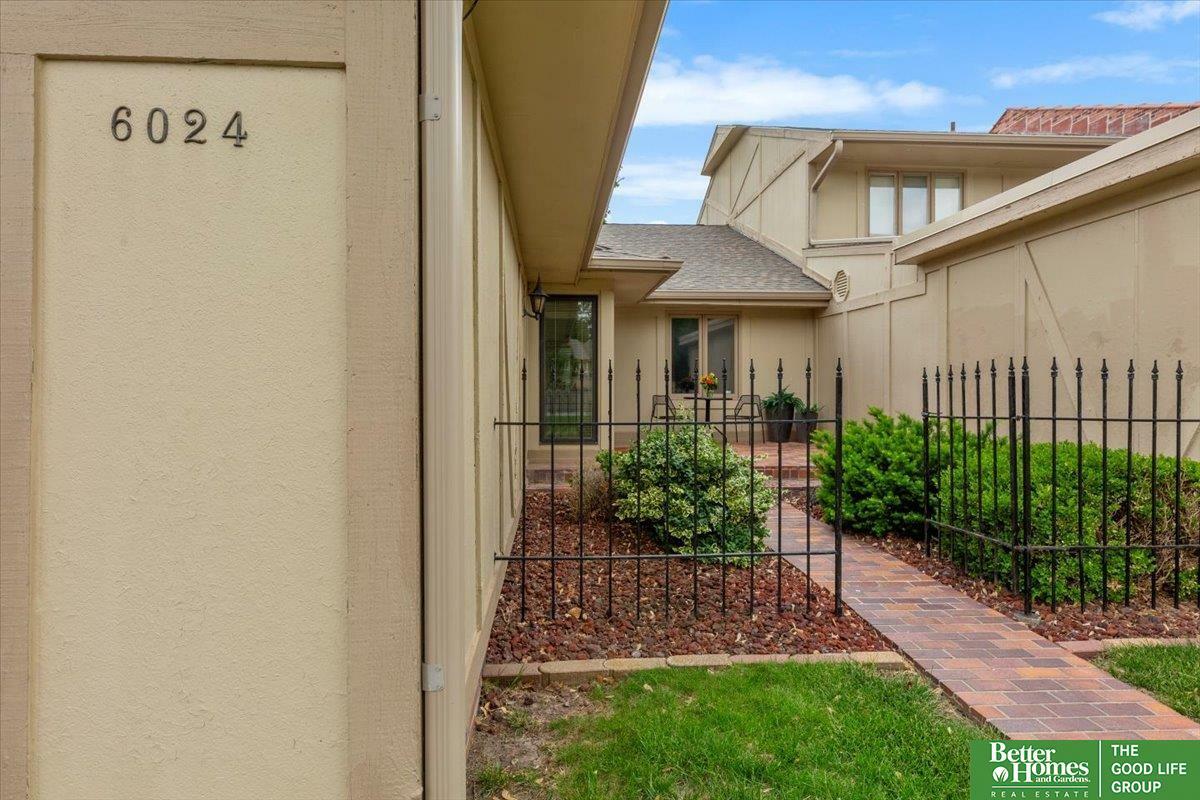 Property Photo:  6024 Oakcrest Plaza 13  NE 68137 
