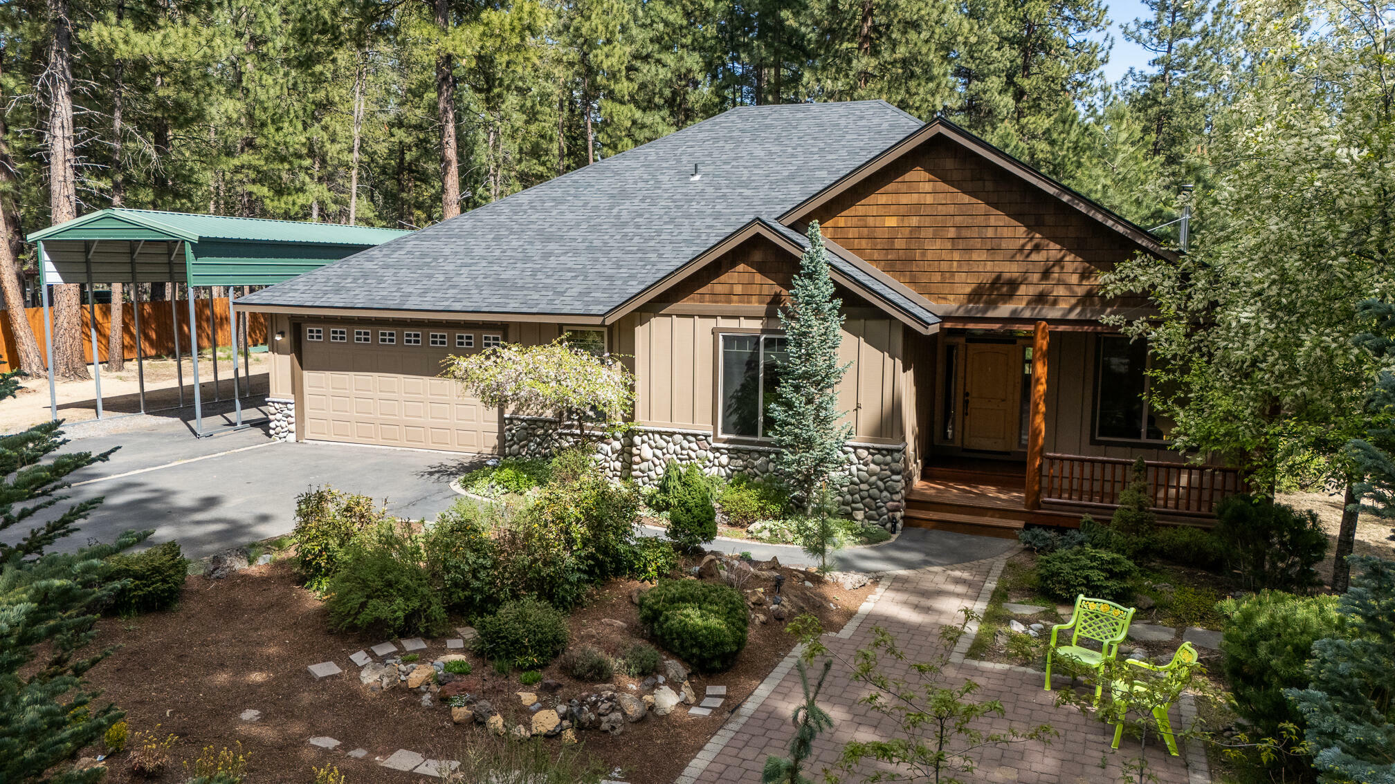 Property Photo:  55020 Forest Lane  OR 97707 