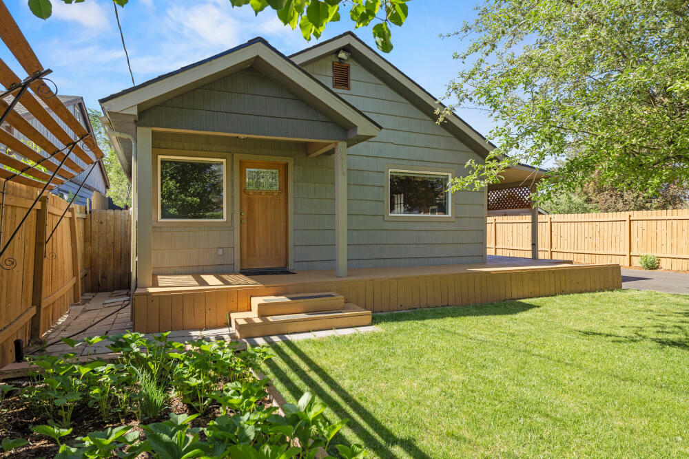 Property Photo: 2244 Wantland Avenue OR 97601
