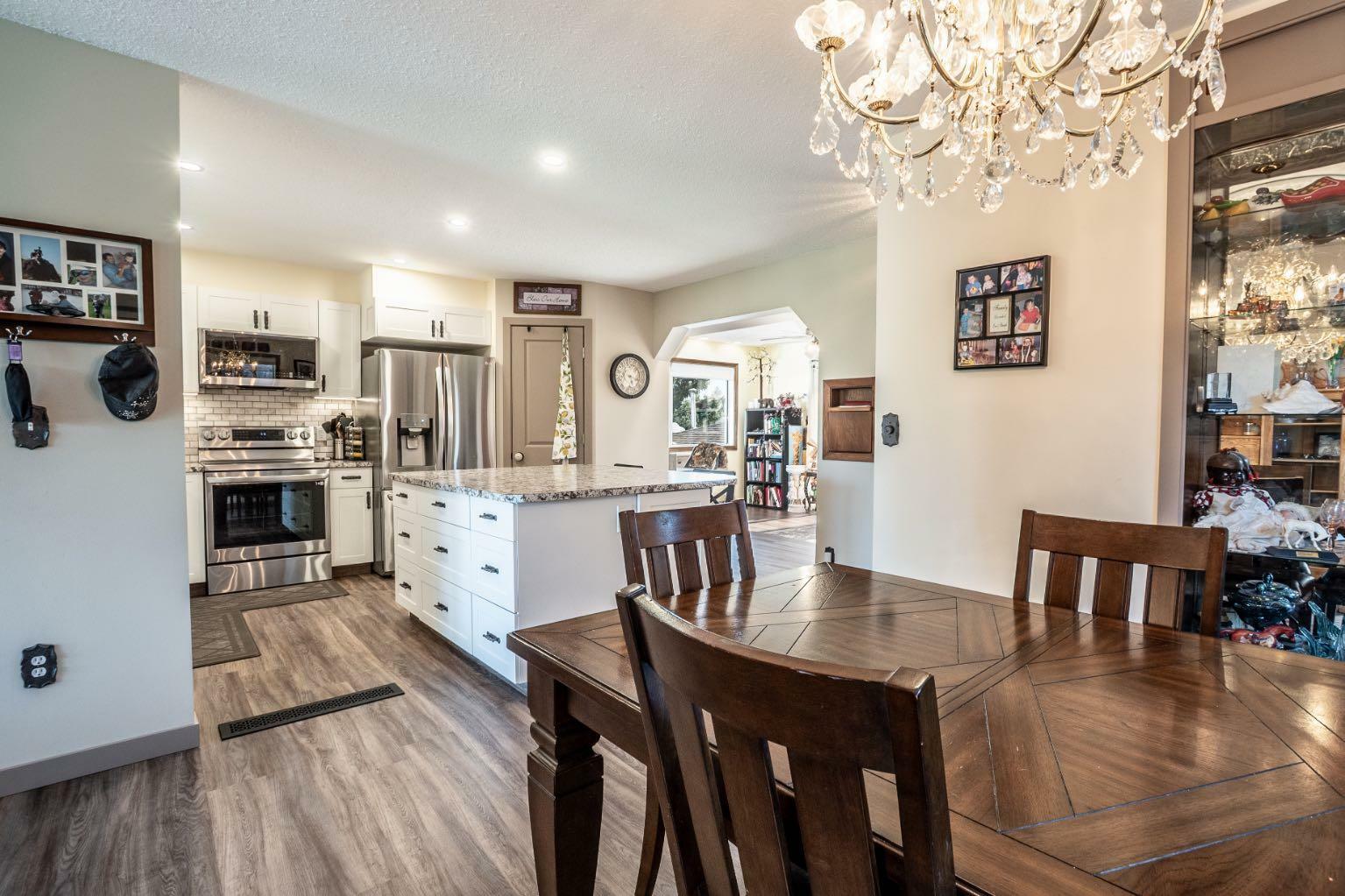 Property Photo: 911 12 Street SE AB T1V 1L2