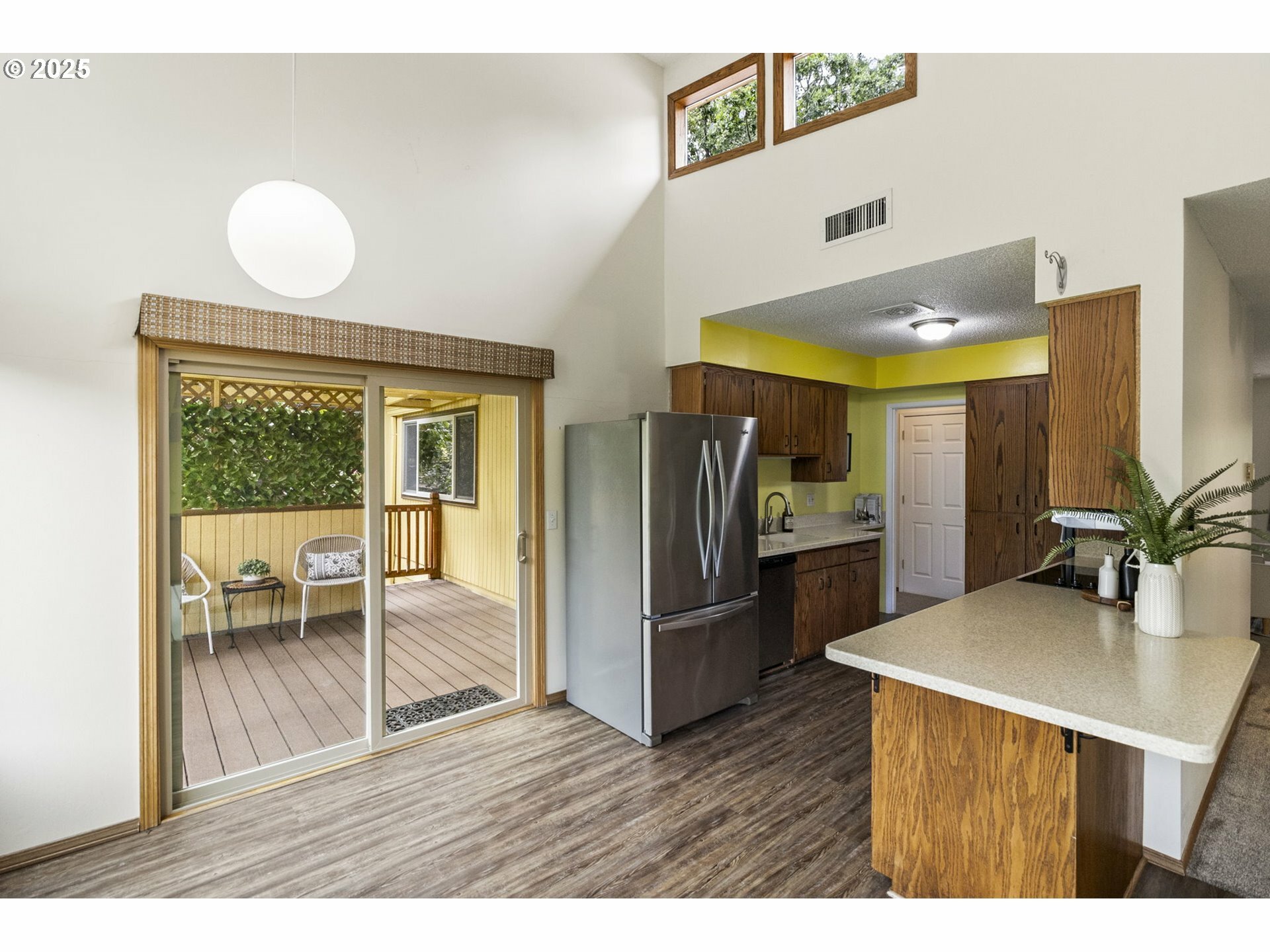 Property Photo: 1760 W 34th Ave OR 97405