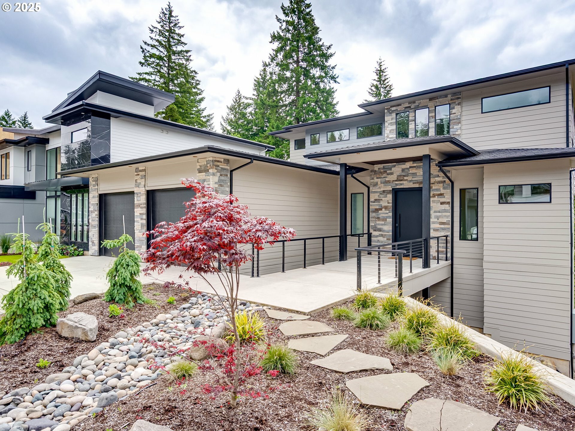 Property Photo: 522 NE Province Dr WA 98607