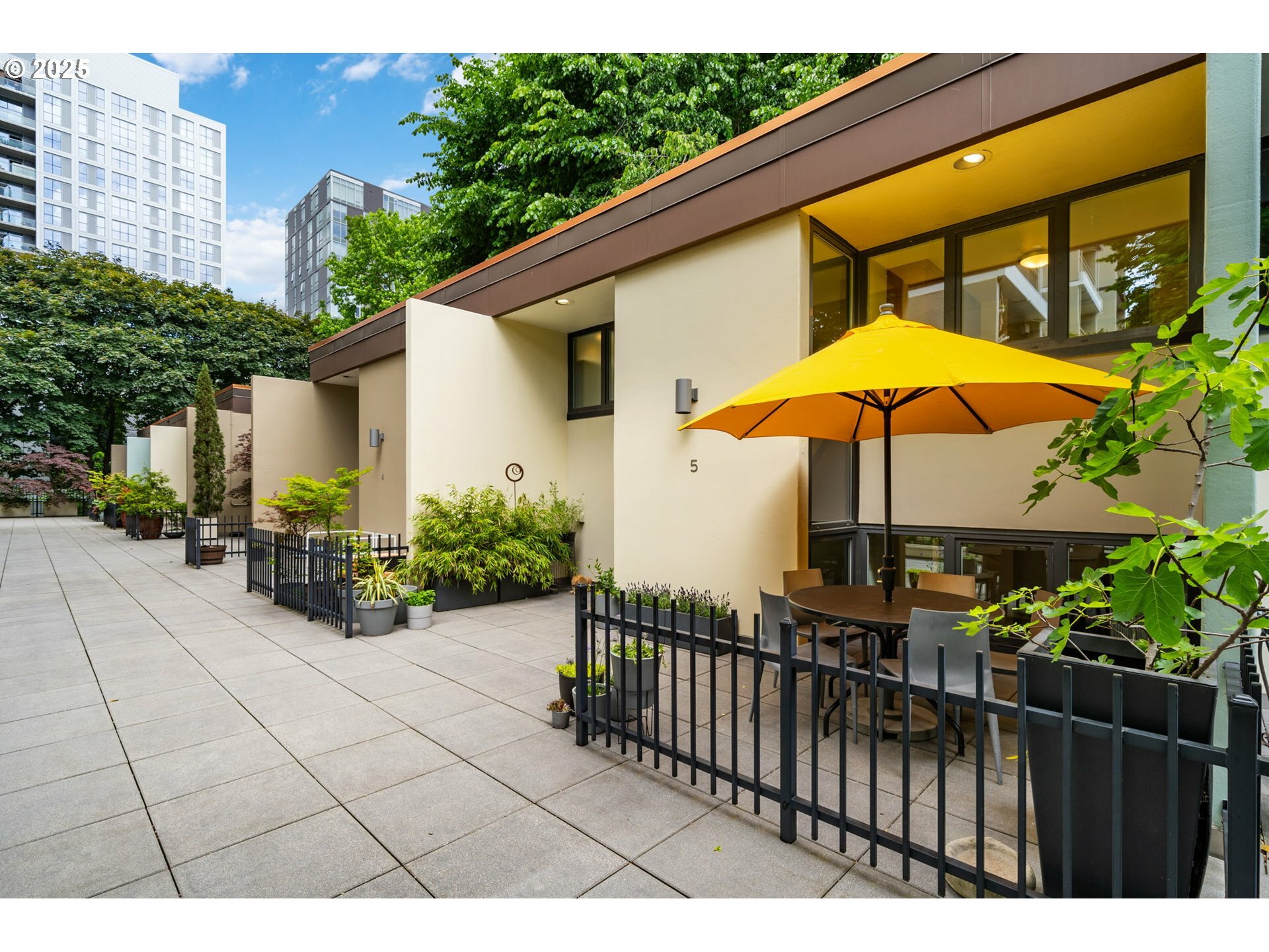 255 SW Harrison St Th5  Portland OR 97201 photo