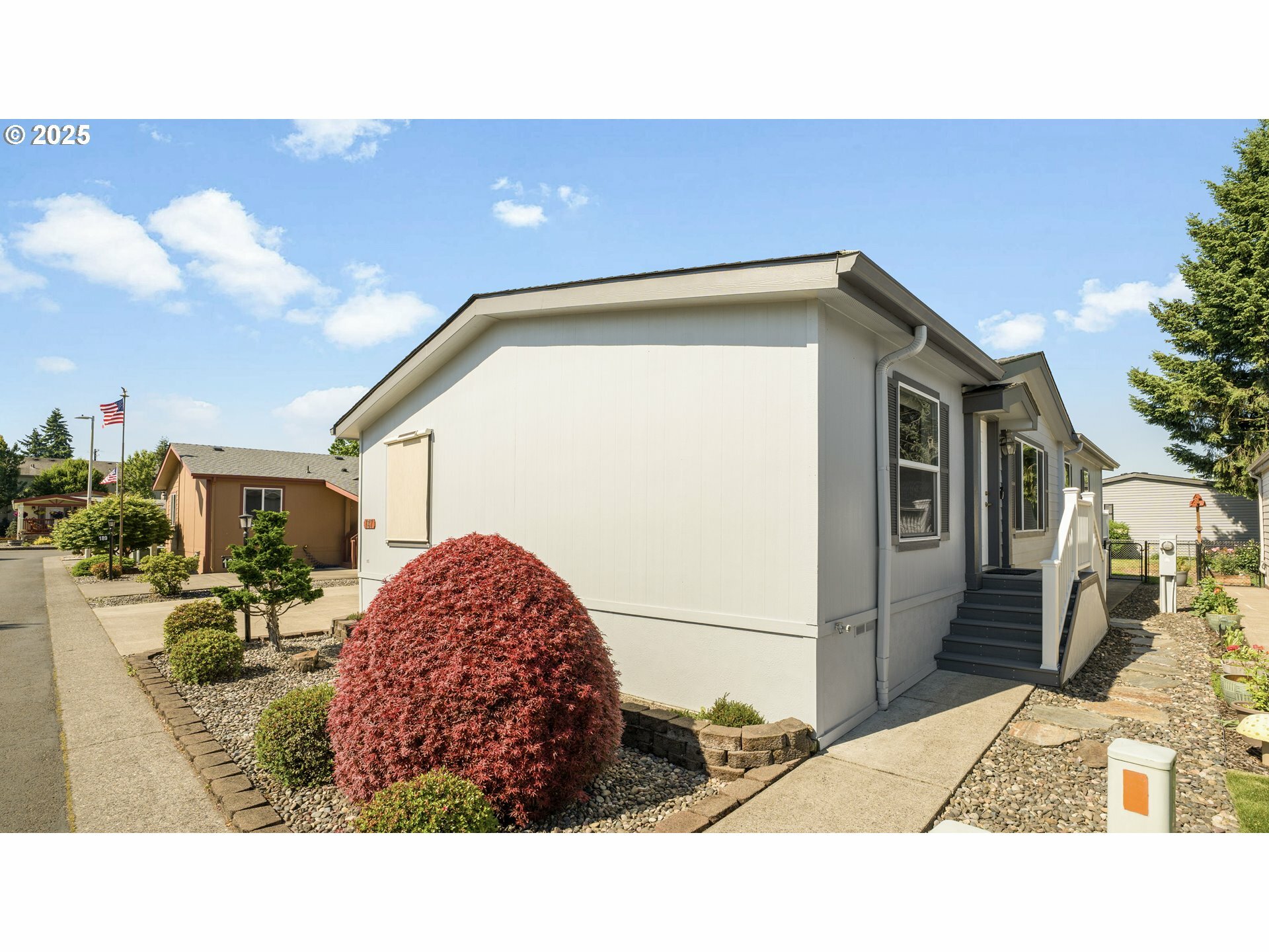 Property Photo: 5101 NE 121st Ave 187 WA 98682