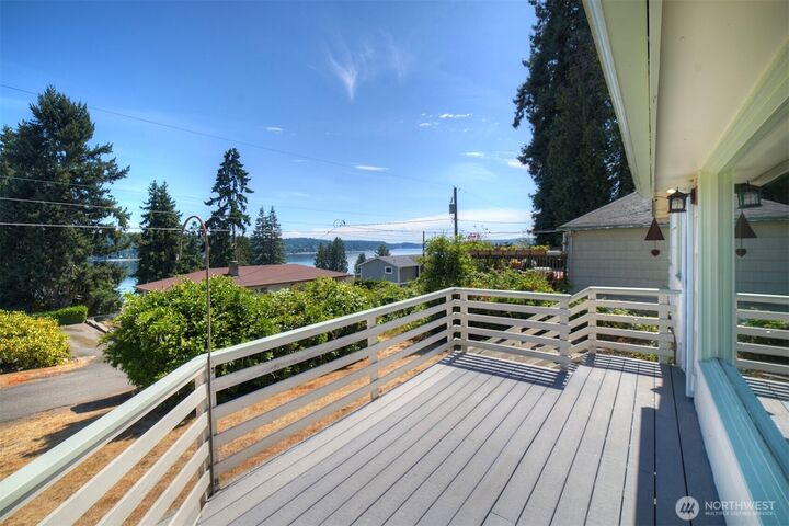 Property Photo:  5731  Madrona Avenue NE  WA 98311