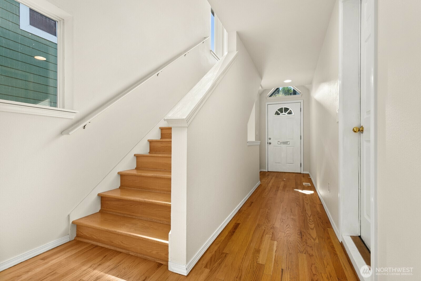 Property Photo:  212  27th Avenue E  WA 98112 