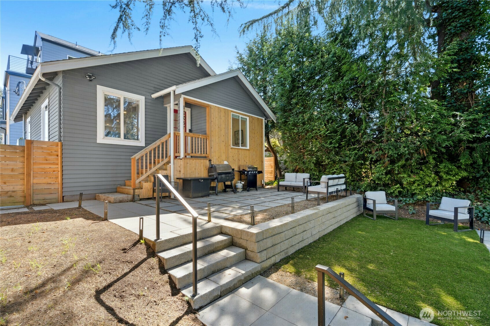 Property Photo: 10056 Interlake Avenue N WA 98133