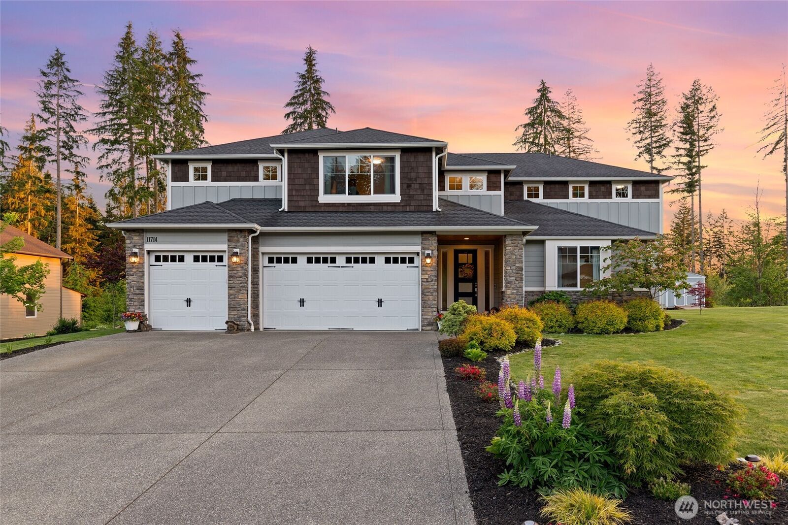 Property Photo: 11714 137th Drive NE WA 98258