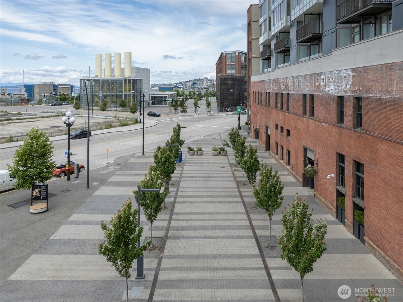 Property Photo: 590 1st Avenue S 703 WA 98104