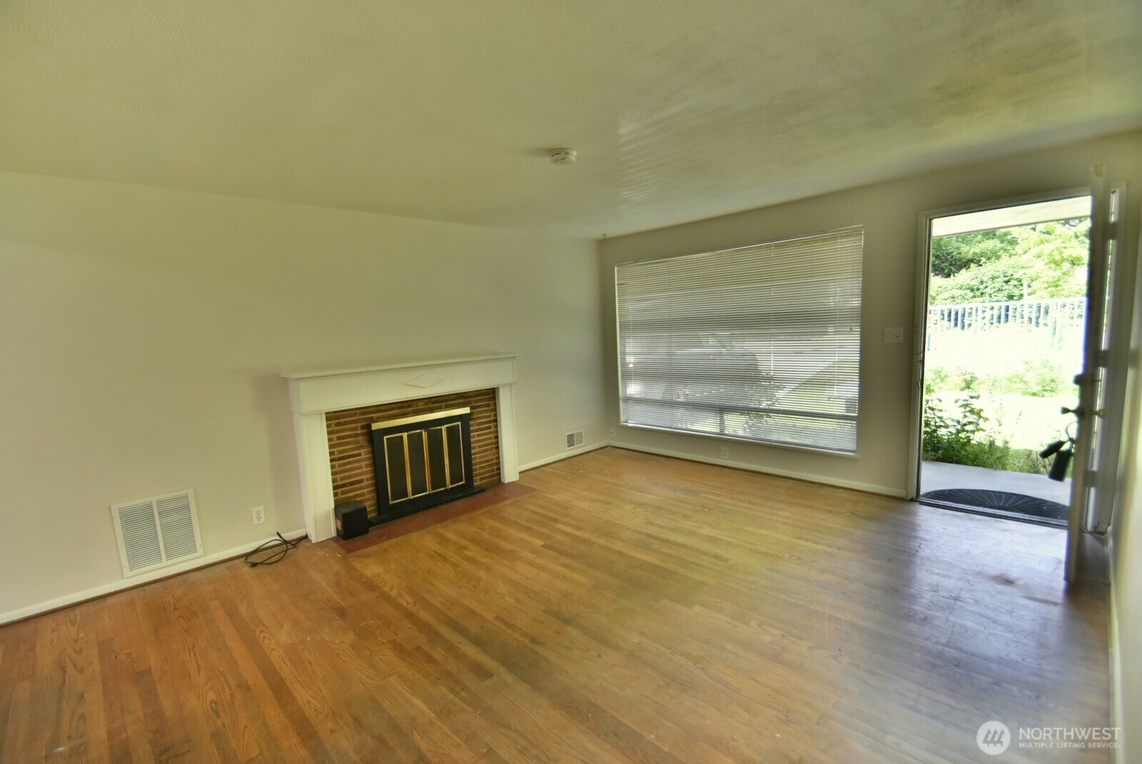 Property Photo: 13730 30th Avenue NE WA 98125