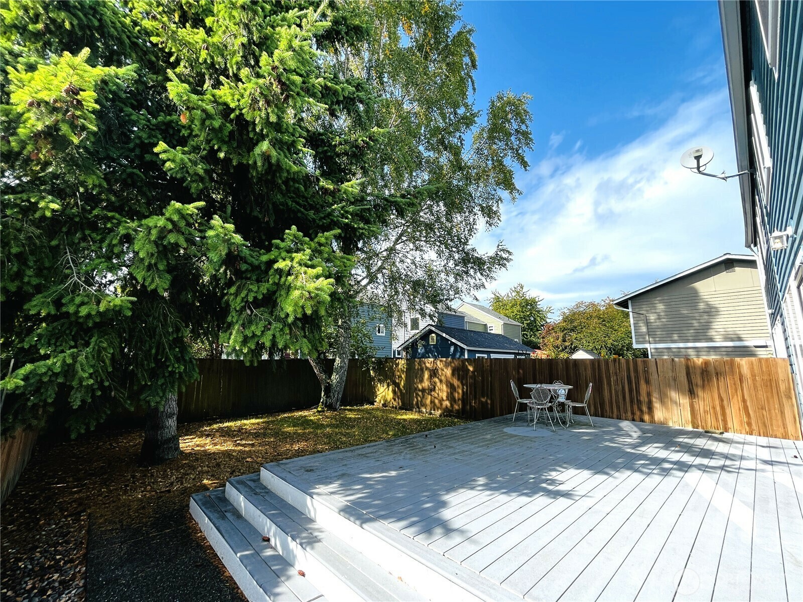 Property Photo: 19573 2nd Avenue NE WA 98366