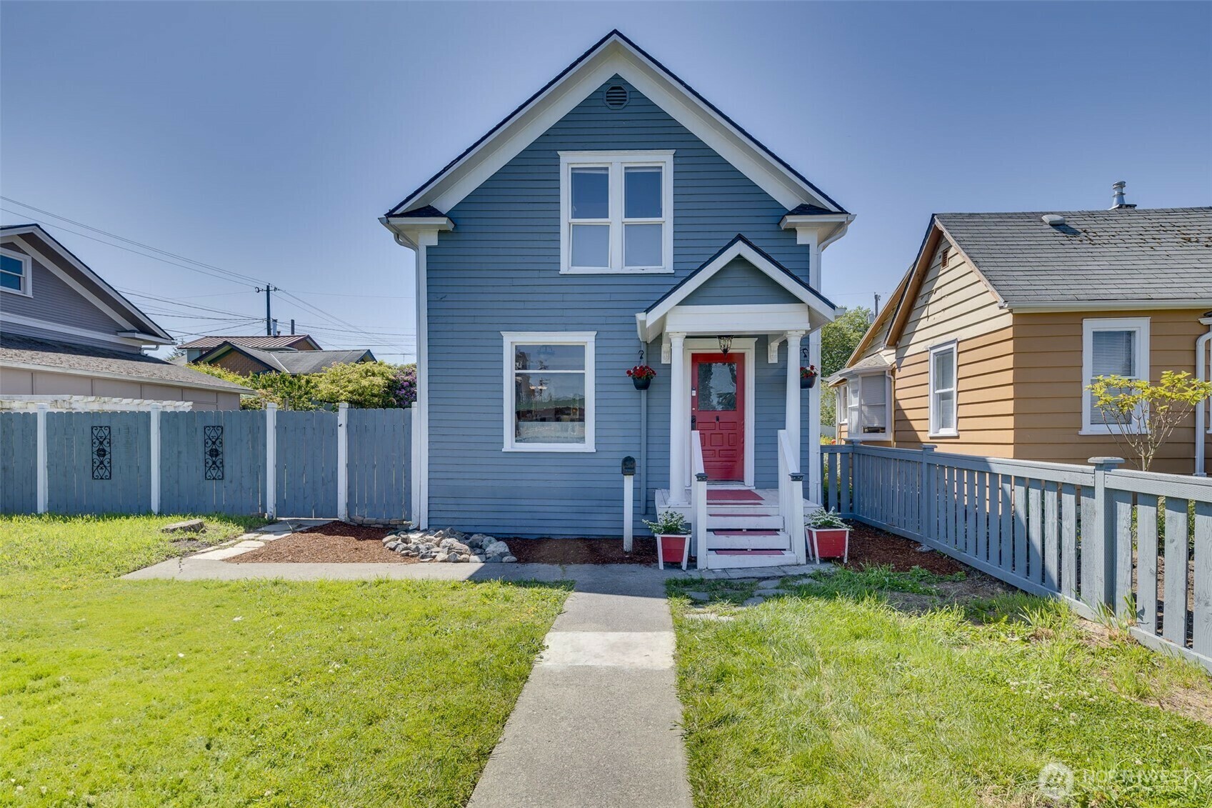 Property Photo: 1826 Wetmore Avenue WA 98201